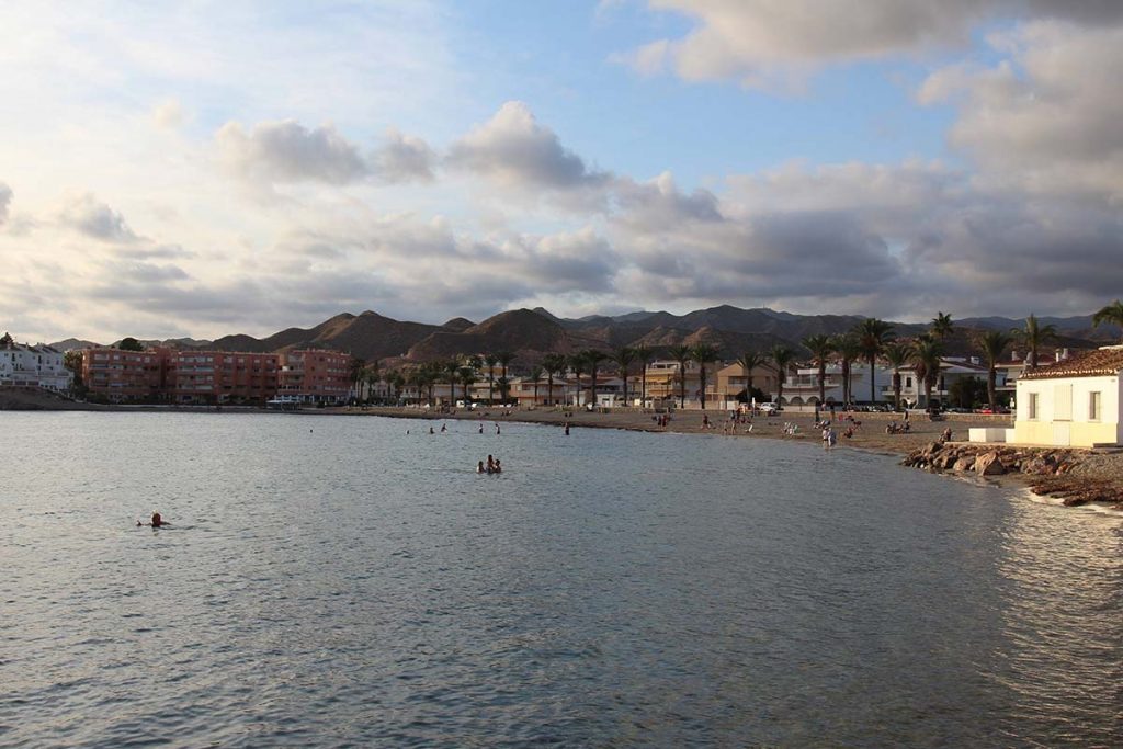 playa y mar calabardina