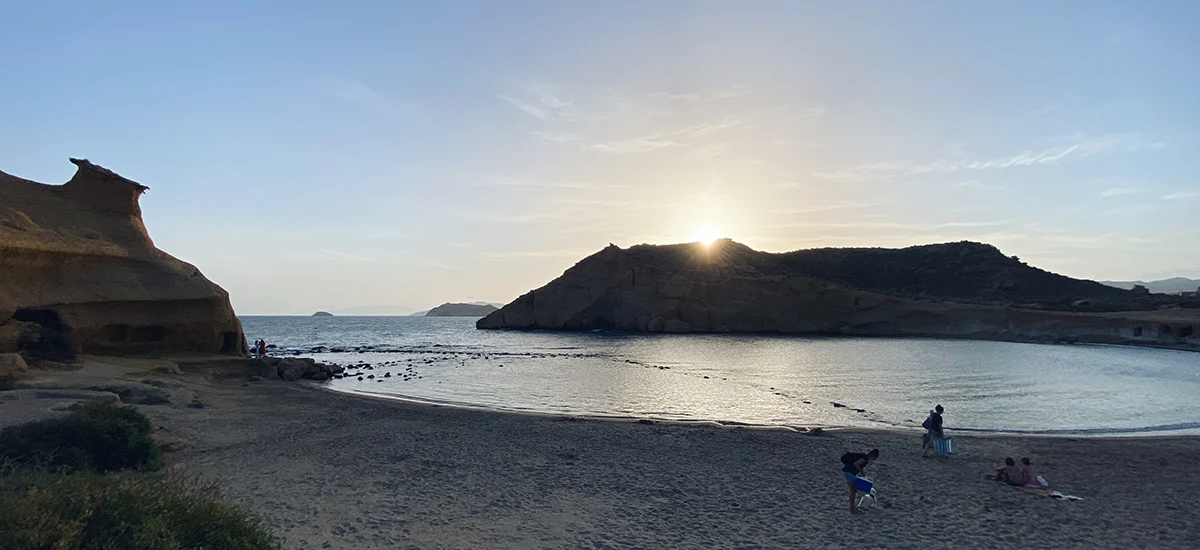 Playa de los cocedores en Águilas